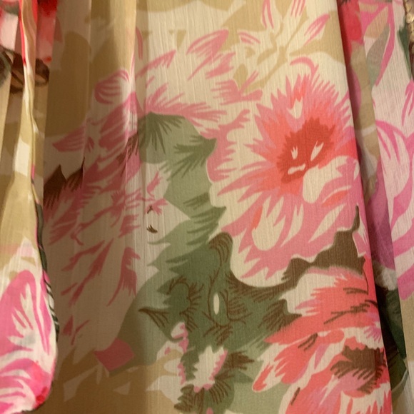 Gold accented, tie, chiffon top - Picture 2 of 6